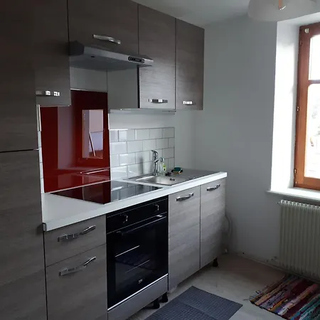 Aux Jardins D'argiles Apartment